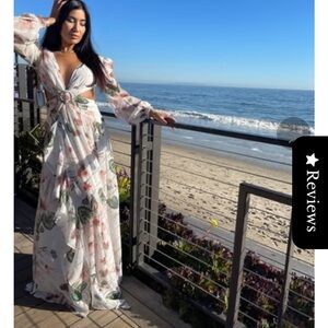 Rosevelvet Cream Floral cutout Long Sleeve Dress size M NWT